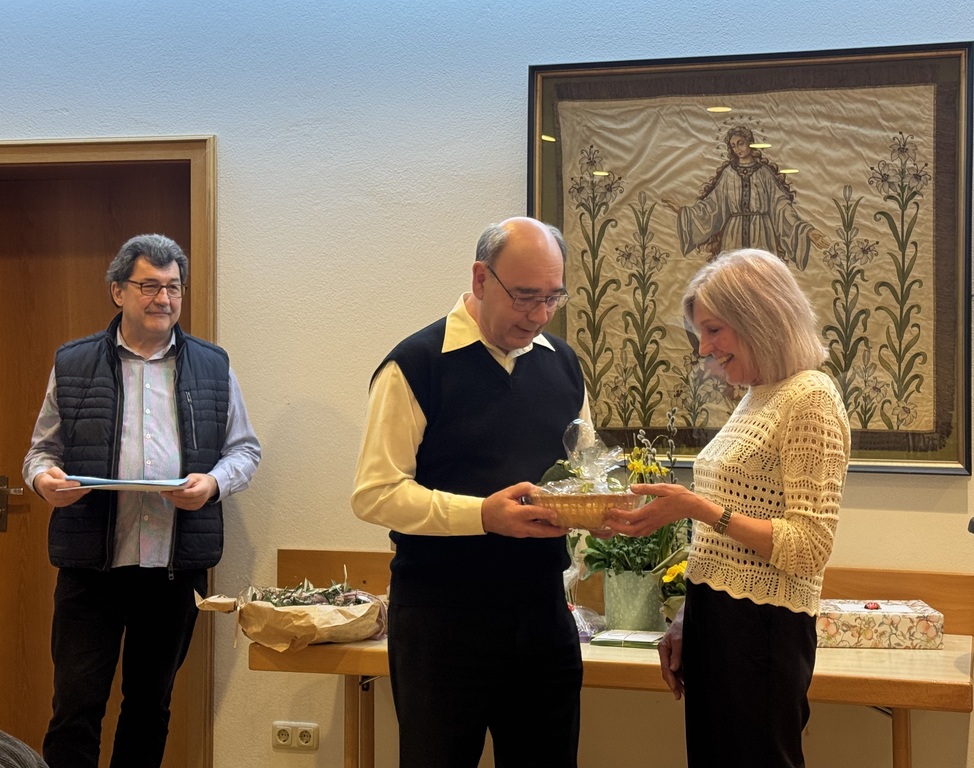 Abschied Maria Straßberger Übergabe Geschenk
